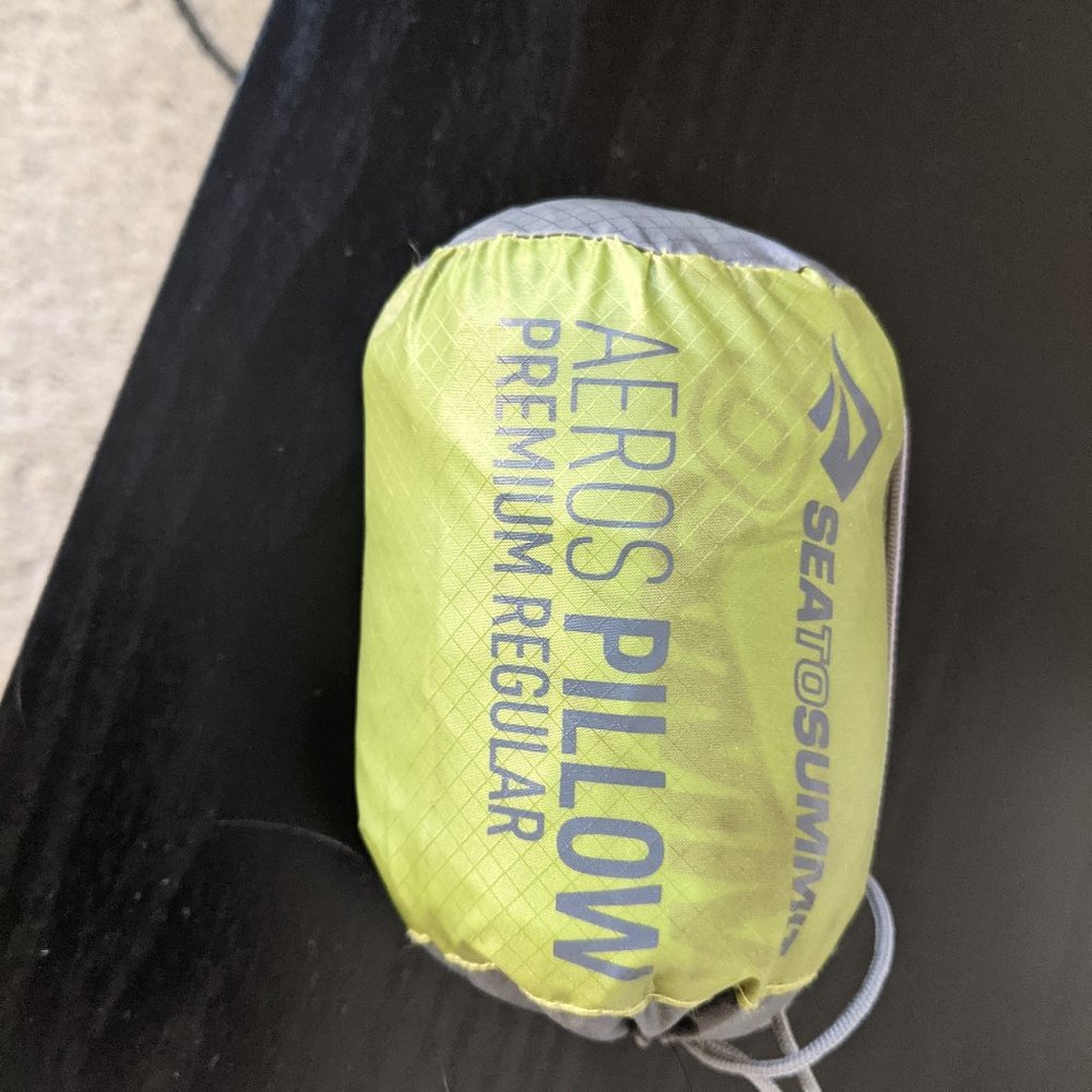 Inflatable premium travel pillow- Sea to Summit